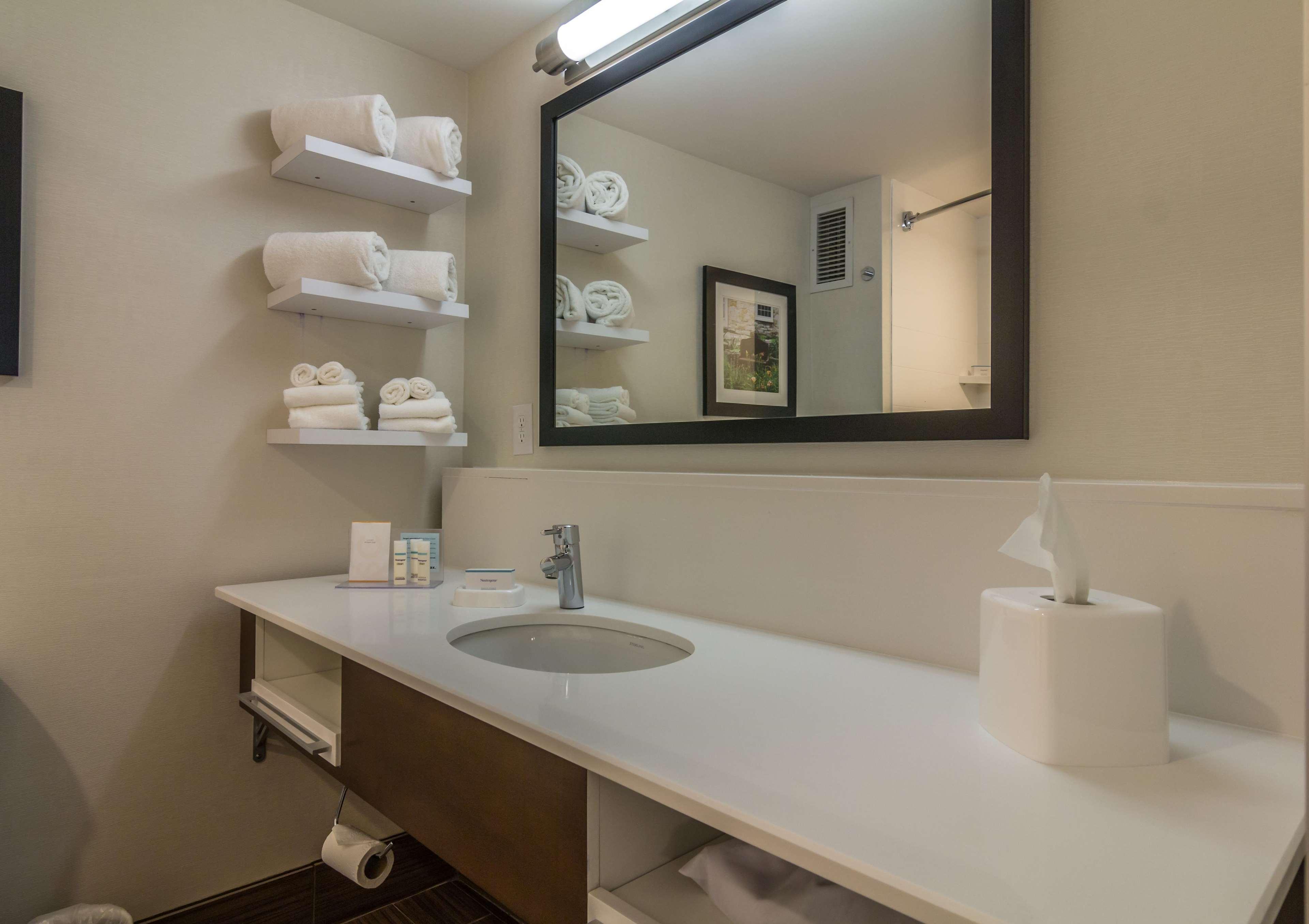 Hampton Inn Winchester-University/ Mall Eksteriør bilde