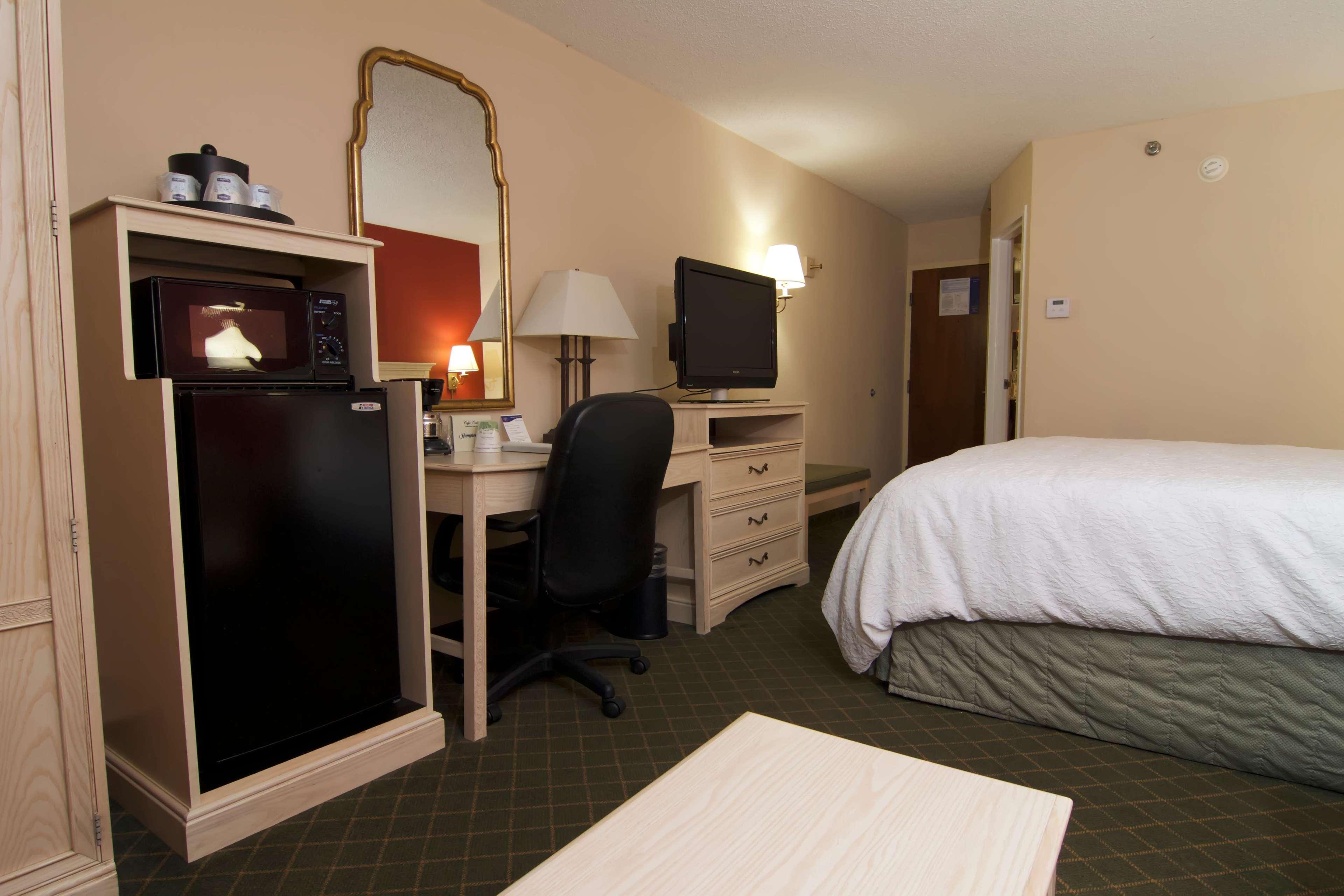 Hampton Inn Winchester-University/ Mall Eksteriør bilde