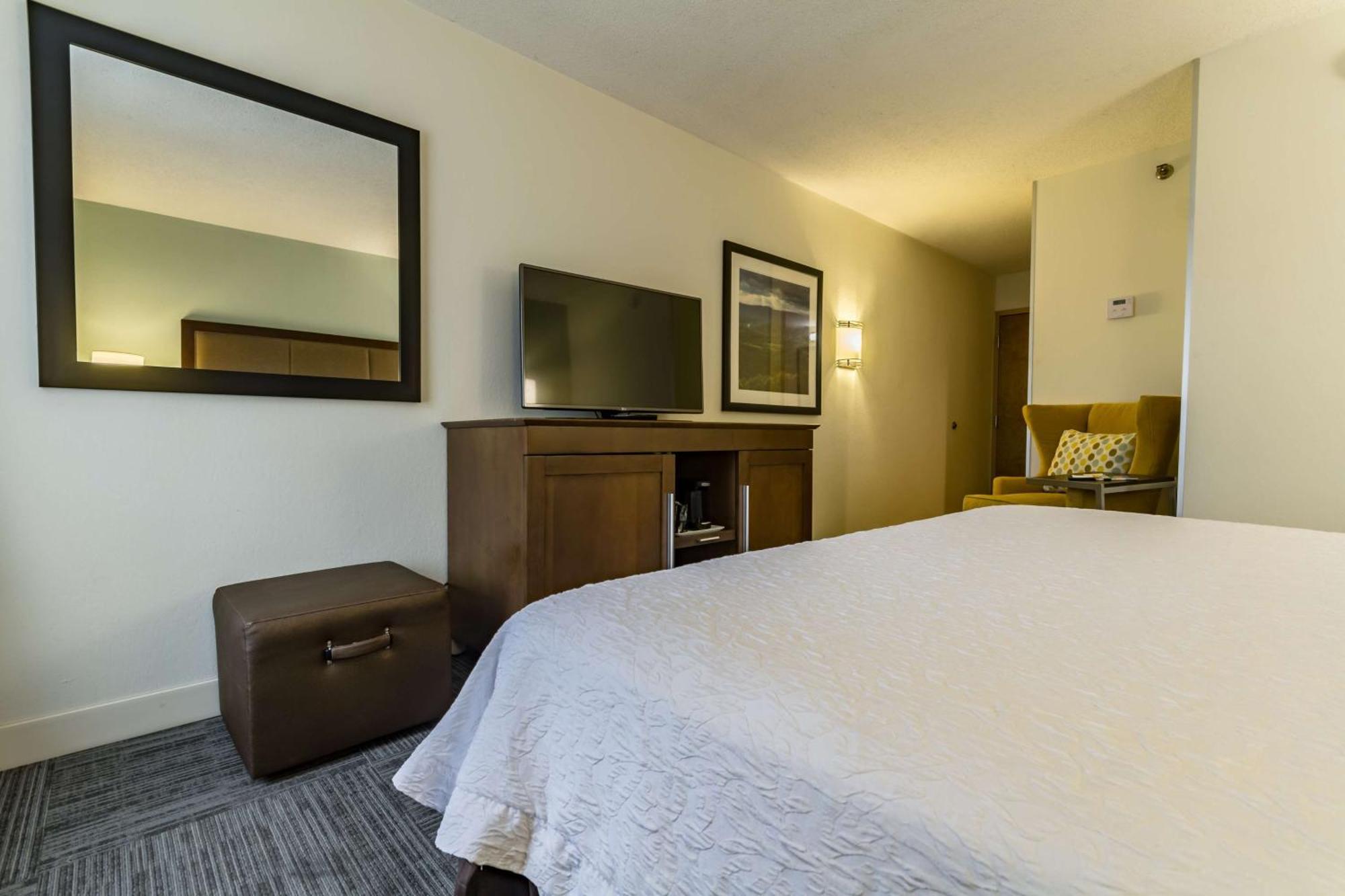 Hampton Inn Winchester-University/ Mall Eksteriør bilde
