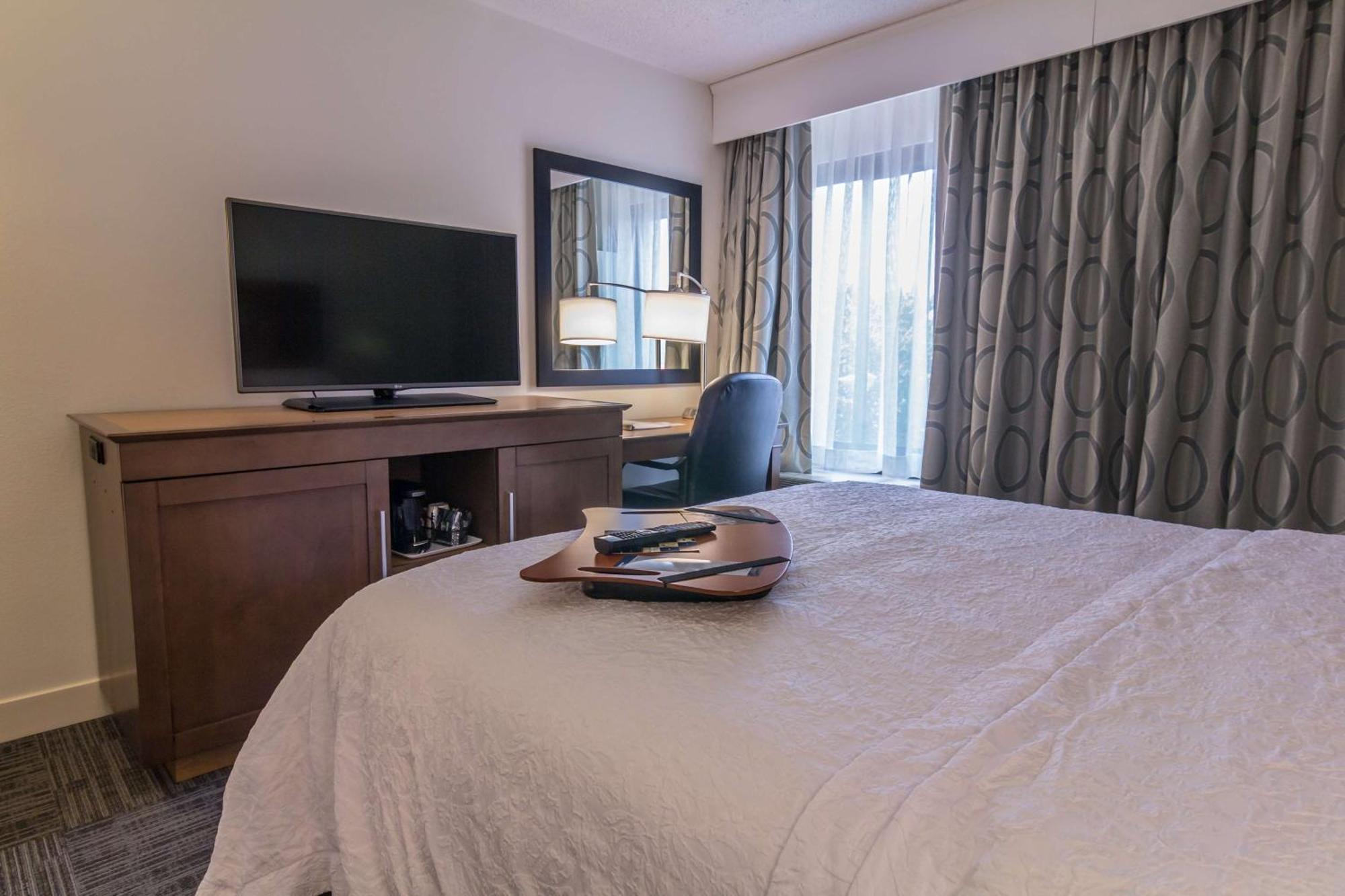 Hampton Inn Winchester-University/ Mall Eksteriør bilde