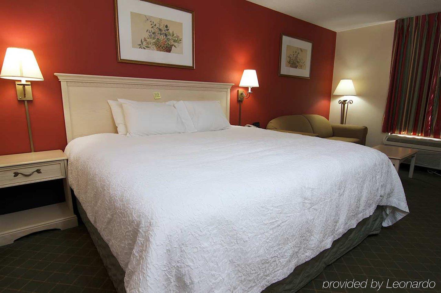 Hampton Inn Winchester-University/ Mall Eksteriør bilde